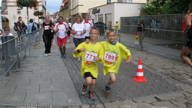 ../Images/BenefizlaufMerseburg2011 (51).jpg
